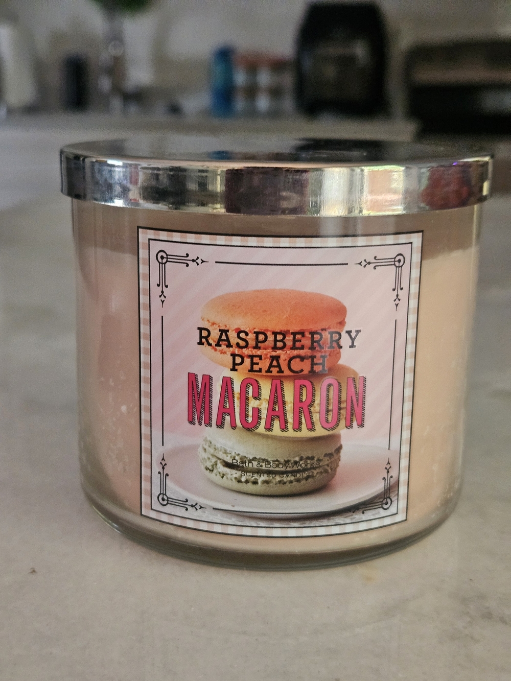 Bath & Bodyworks Raspberry Peach Macaron Candle